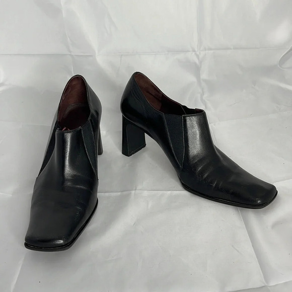 NINE WEST Black Square Toe Bootie Shoes Leather Heel High Vamp Witchy Size 7.5 - Picture 13 of 13